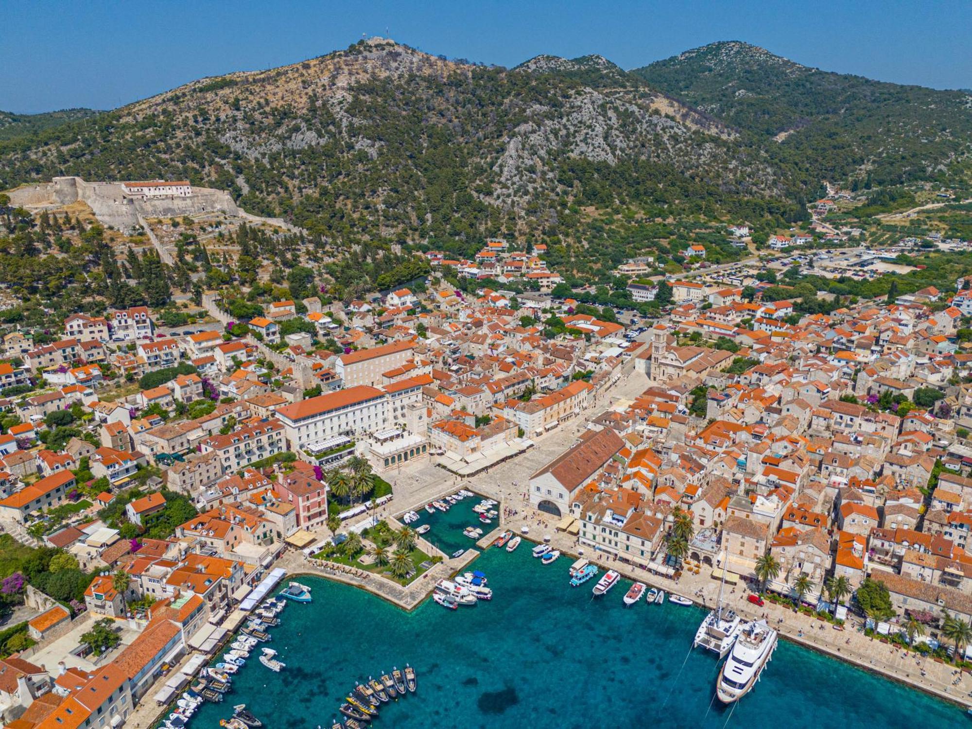 Vera Hvar Town