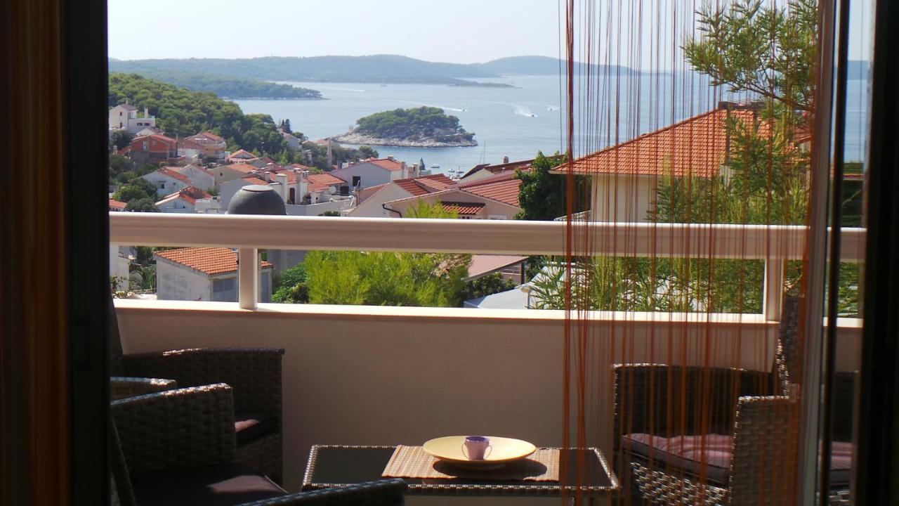 Vera * Hvar Town