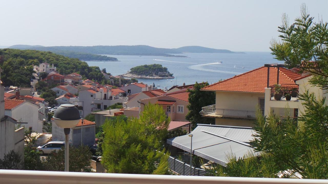 Vera *